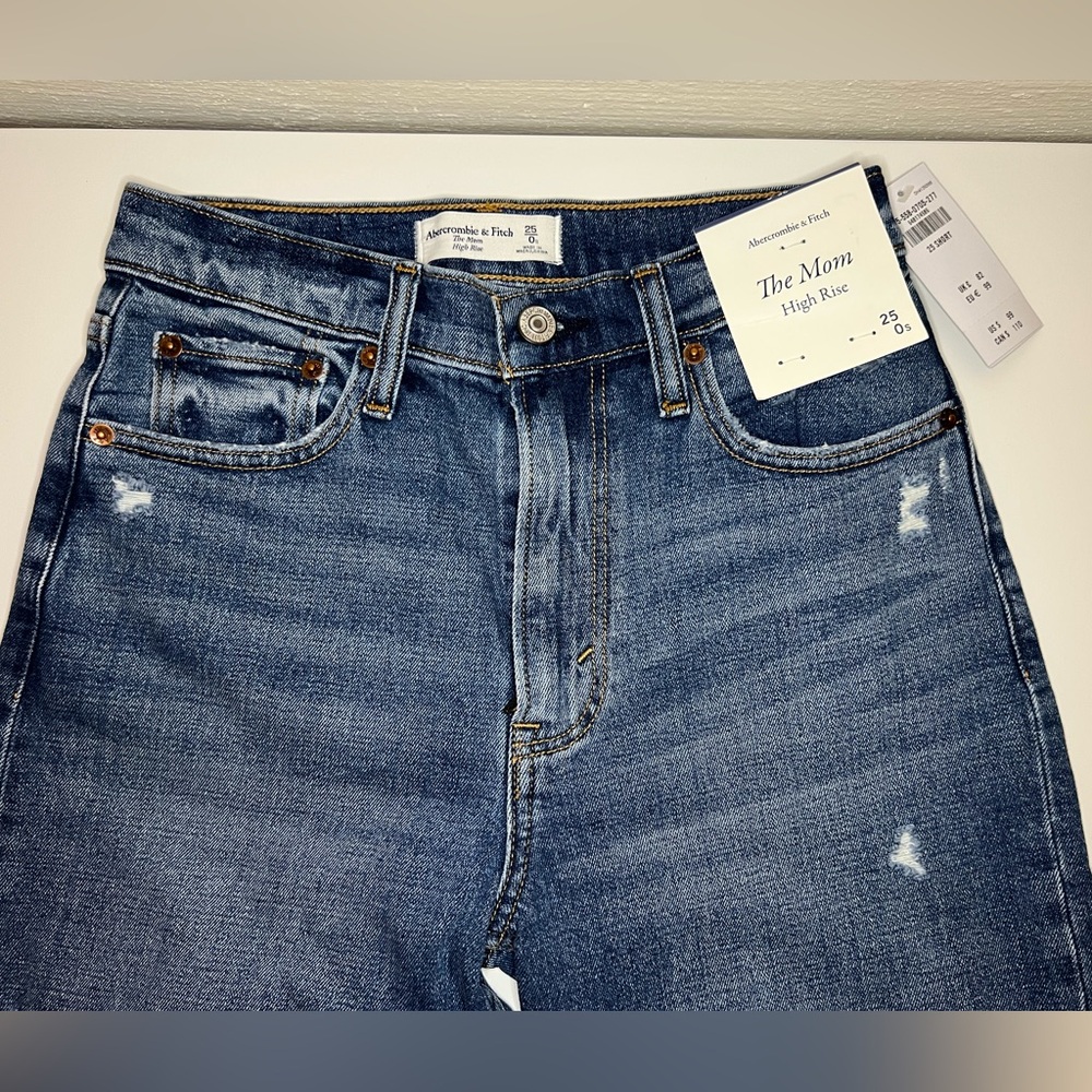 Abercrombie & Fitch Blue High-Rise Distressed Jeans